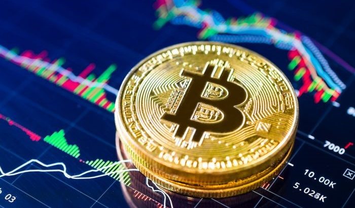 قیمت بیت کوین به کمتر از۱۰,۰۰۰ دلار رسید