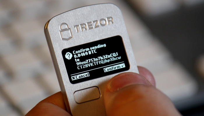 کیف پول سخت افزاری Trezor